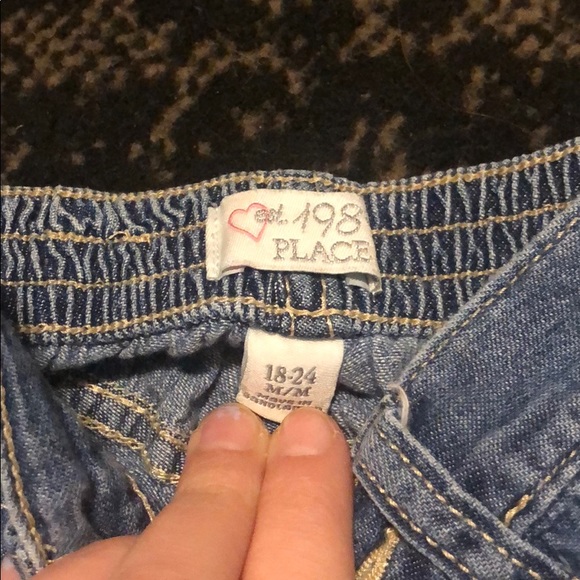 Shorts - Picture 3 of 3